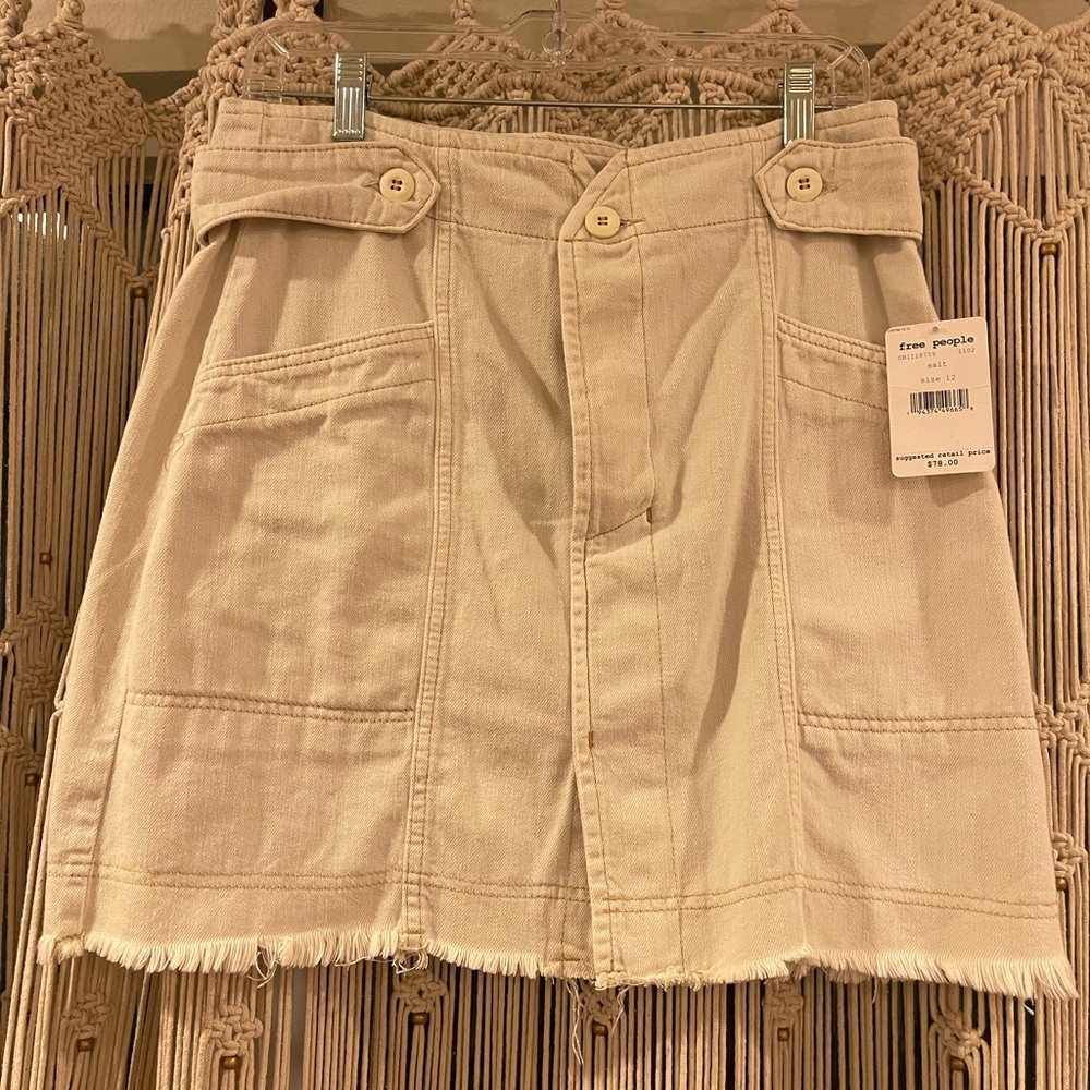High waisted - Free people button up skirt. Jean material